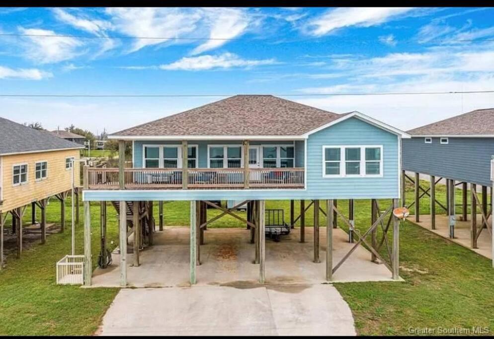 Oceanfront Home Near Hollybeach Cameron Bagian luar foto