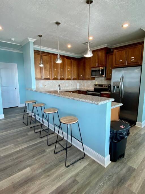 Oceanfront Home Near Hollybeach Cameron Bagian luar foto